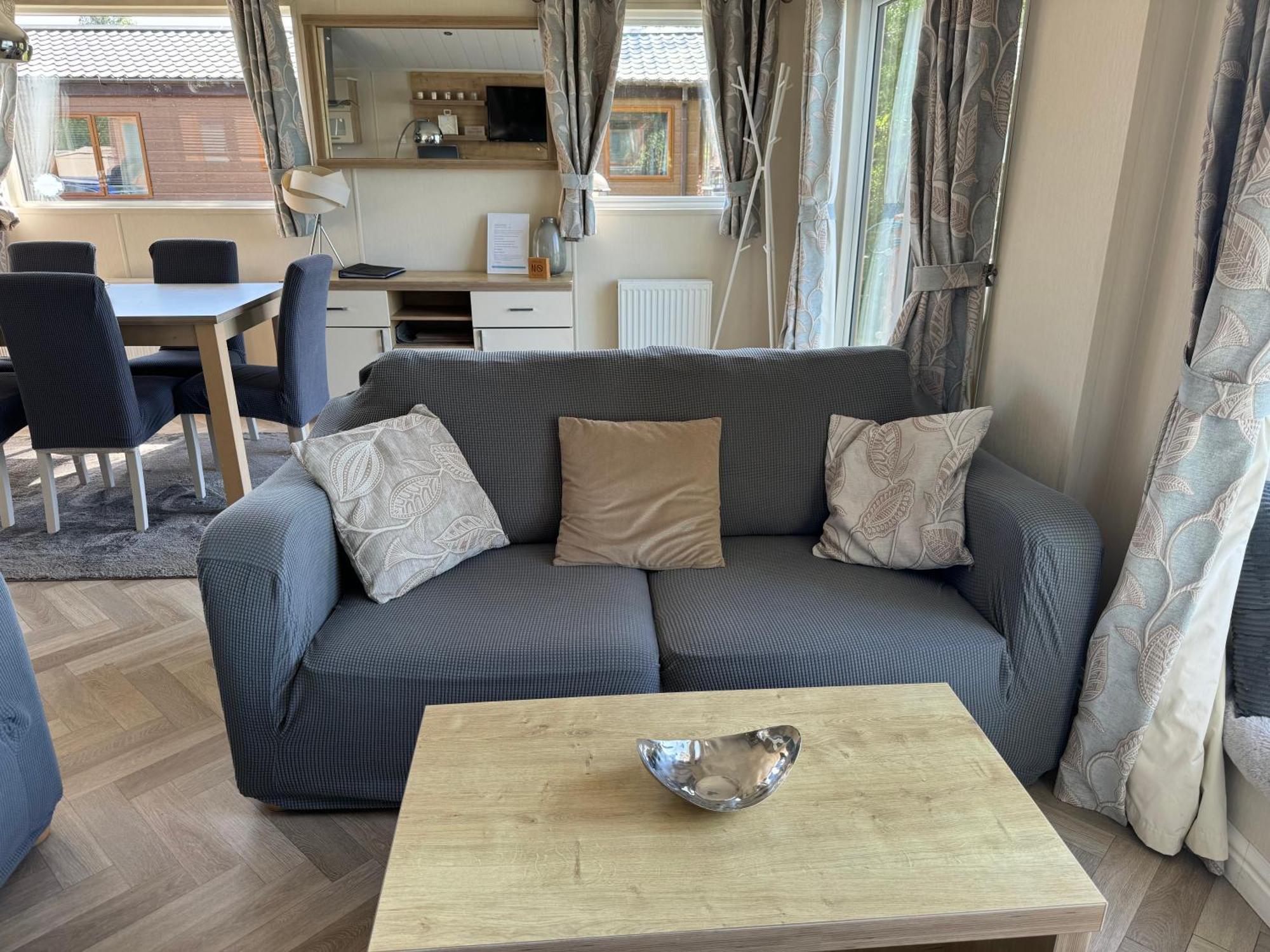 Fable Lodge Tattershall Lakes - Luxury Lakeside Lodge With Hot Tub Extérieur photo