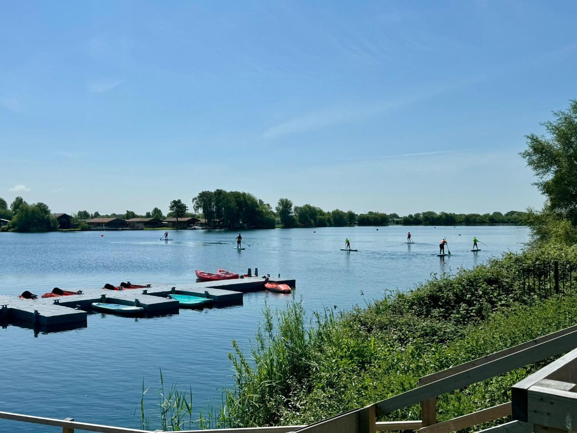 Fable Lodge Tattershall Lakes - Luxury Lakeside Lodge With Hot Tub Extérieur photo